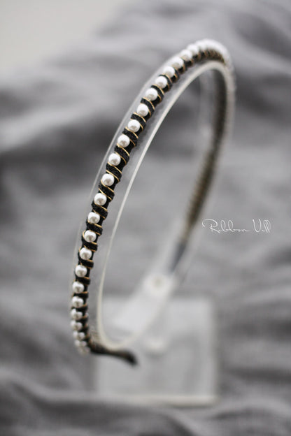 パールストラップ(両側穴あり、4mm）